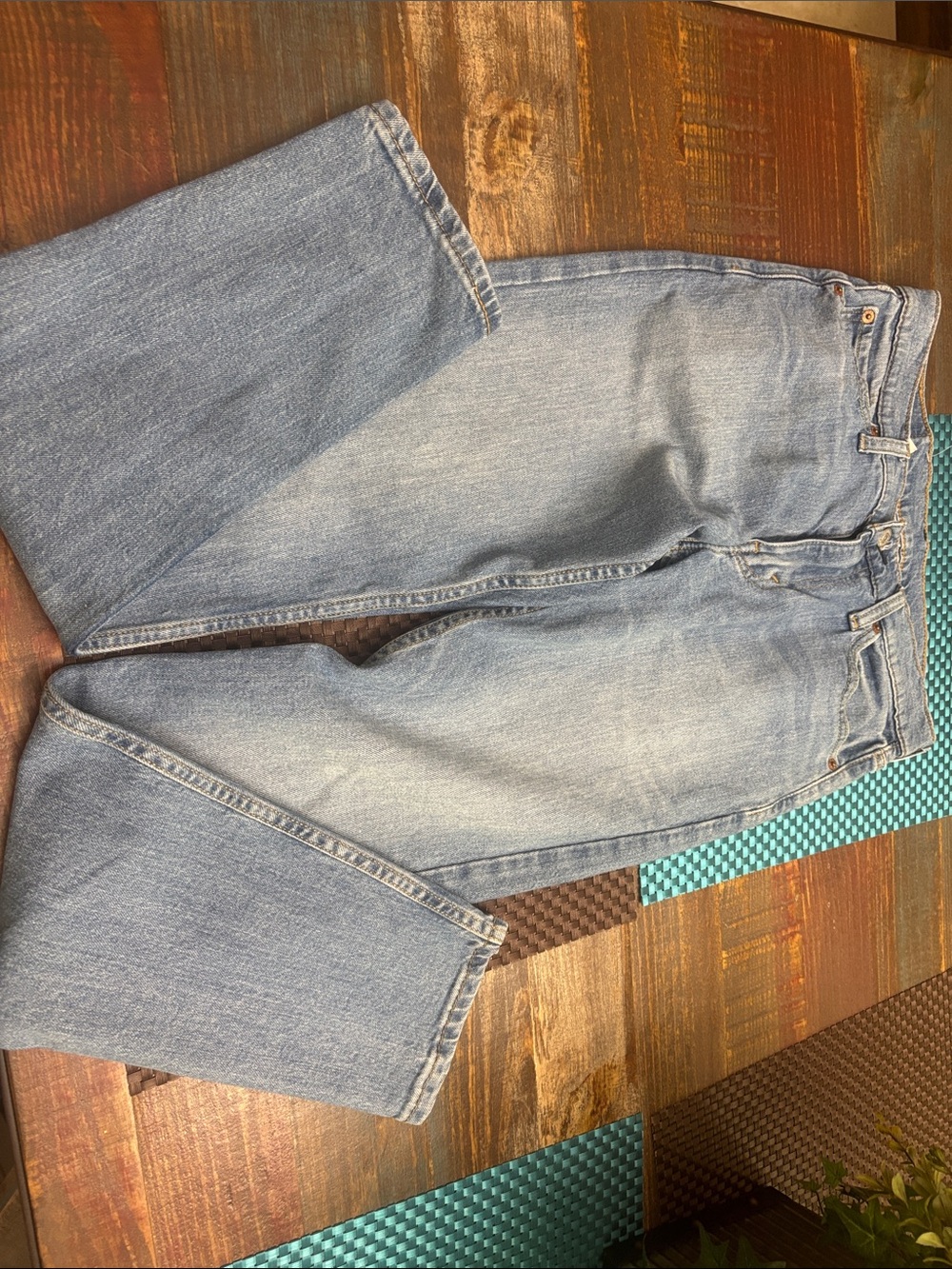 Levi's women’s Light Blue Relaxed Fit Jeans 512